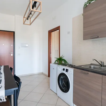 Cloud Swing By Wonderful Italy * 巴里