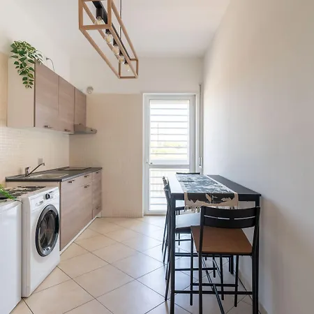 Cloud Swing By Wonderful Italy 바리